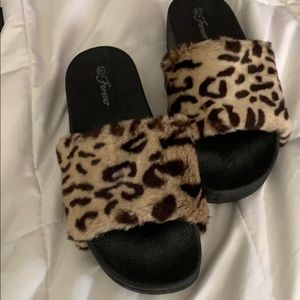 Forever Slides size 8 NWOB
